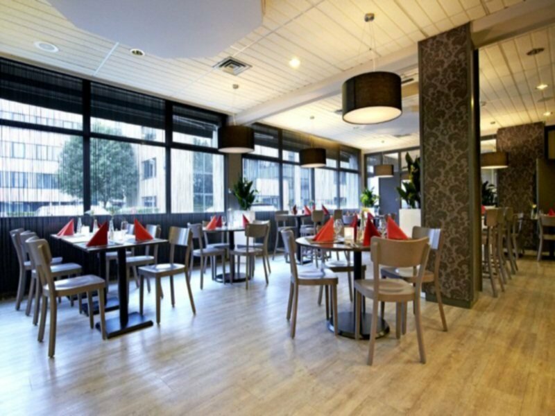Фото Tulip Inn Antwerpen