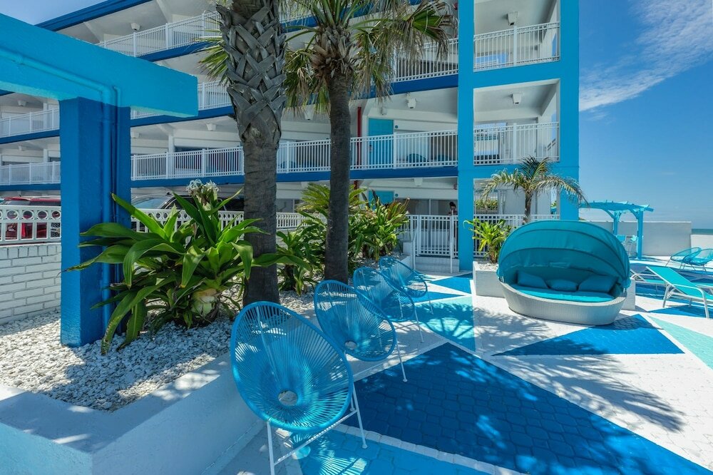 Фото Chateau Mar Beach Resort