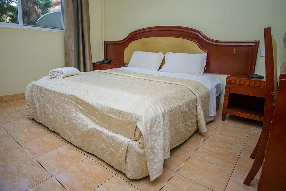 Фото Emerald Hotel