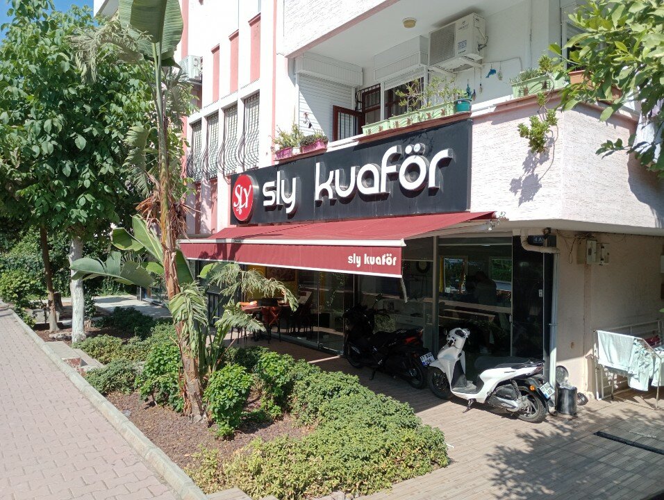 Sly Kuaför
