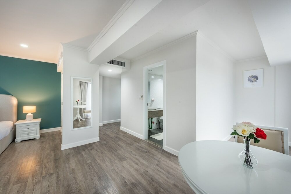 Фото Neom Town Residence