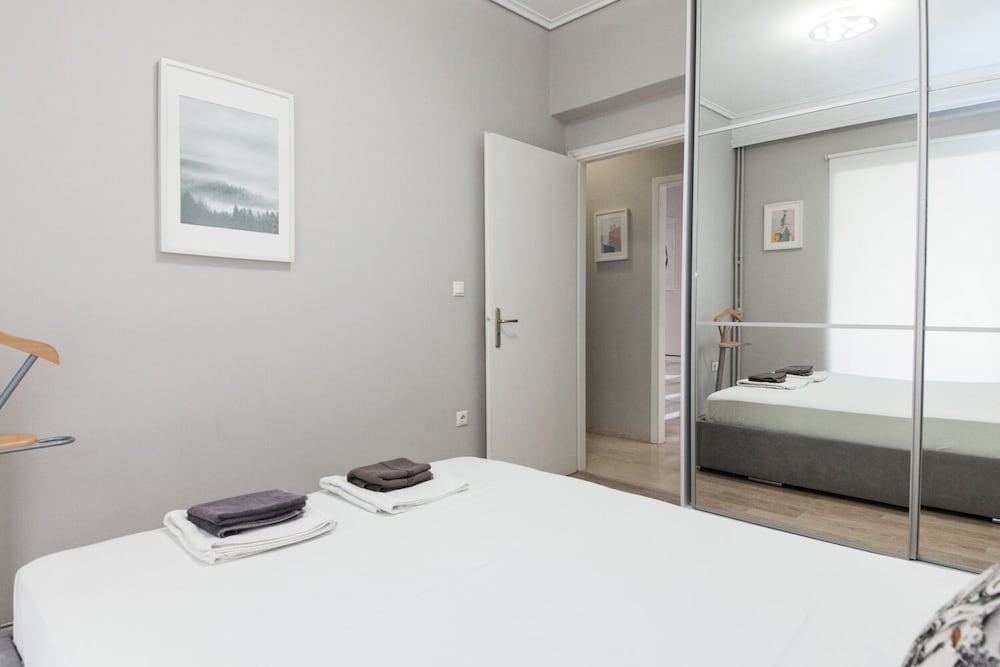 Фото Modern Luxury 2Bd Apt in Agios Dimitrios