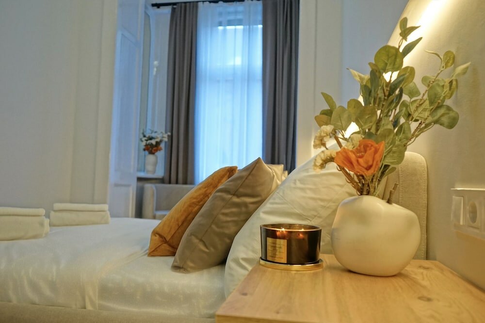 Фото You Boutique Suites by Bqa