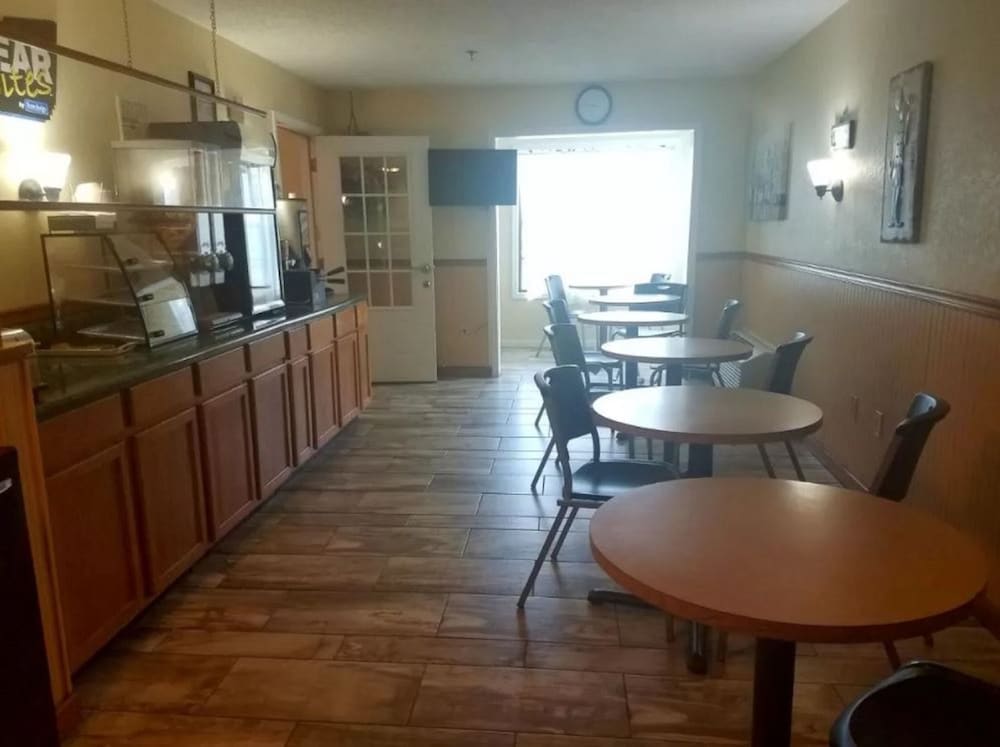 Фото Travelodge by Wyndham Perry Ga