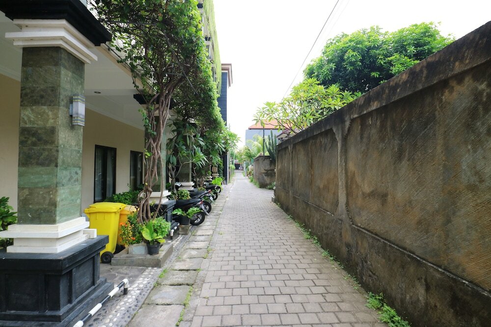 Фото Warapsari Inn