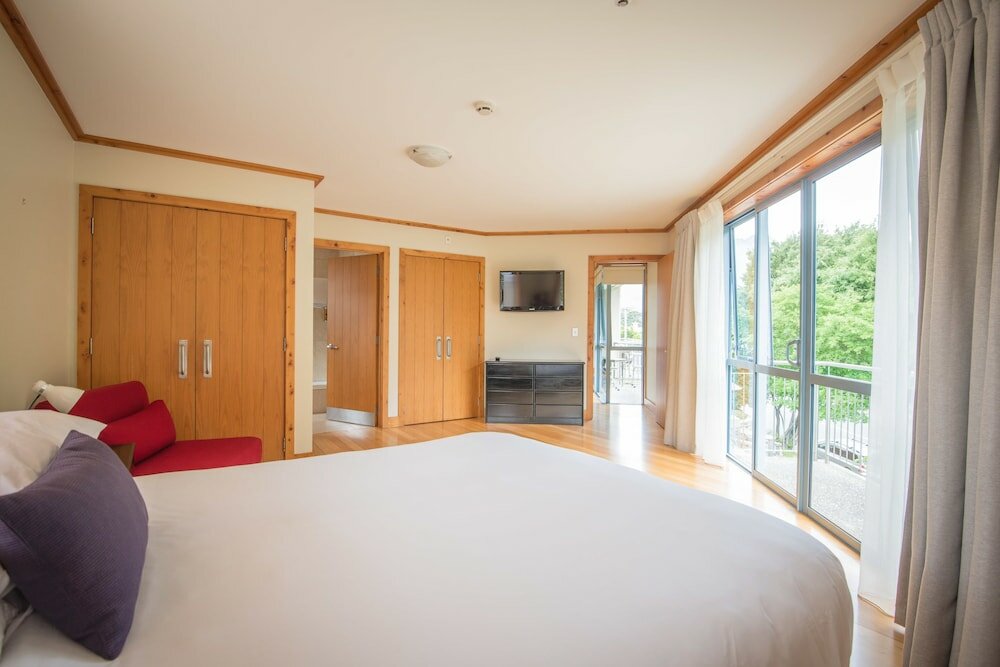 Фото Coronation Lodge