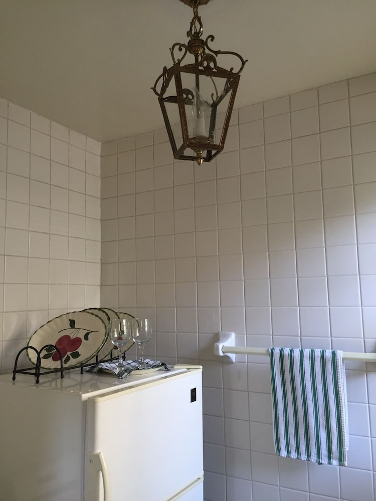 Фото Nine O Five Royal Hotel