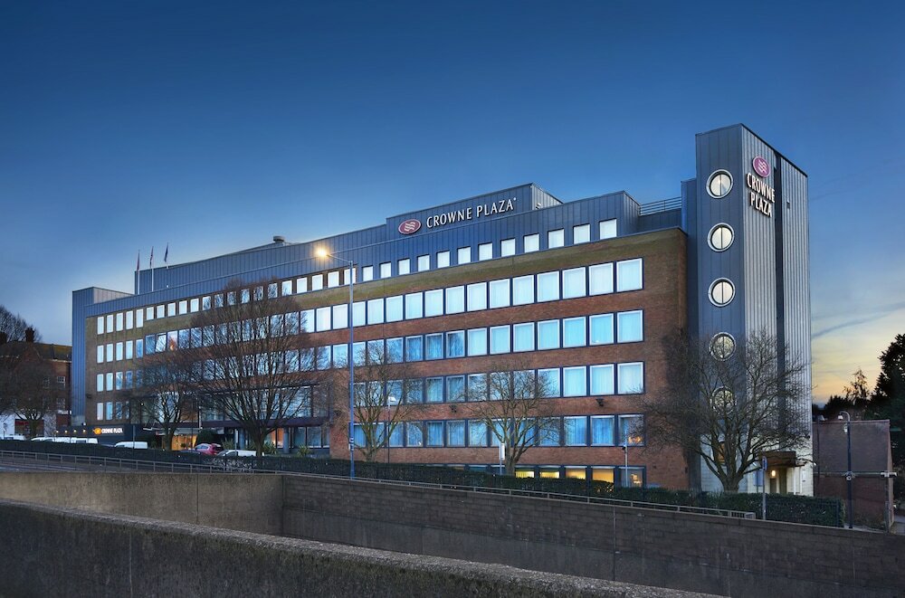 Фото Crowne Plaza London - Ealing
