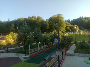 Joyland (kray Samtskhe-Dzhavakheti, Borjomi Municipality, Village of Bakuriani), entertainment center