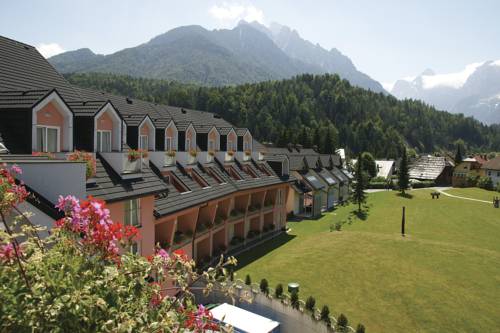 Фото Ramada Hotel & Suites by Wyndham Kranjska Gora