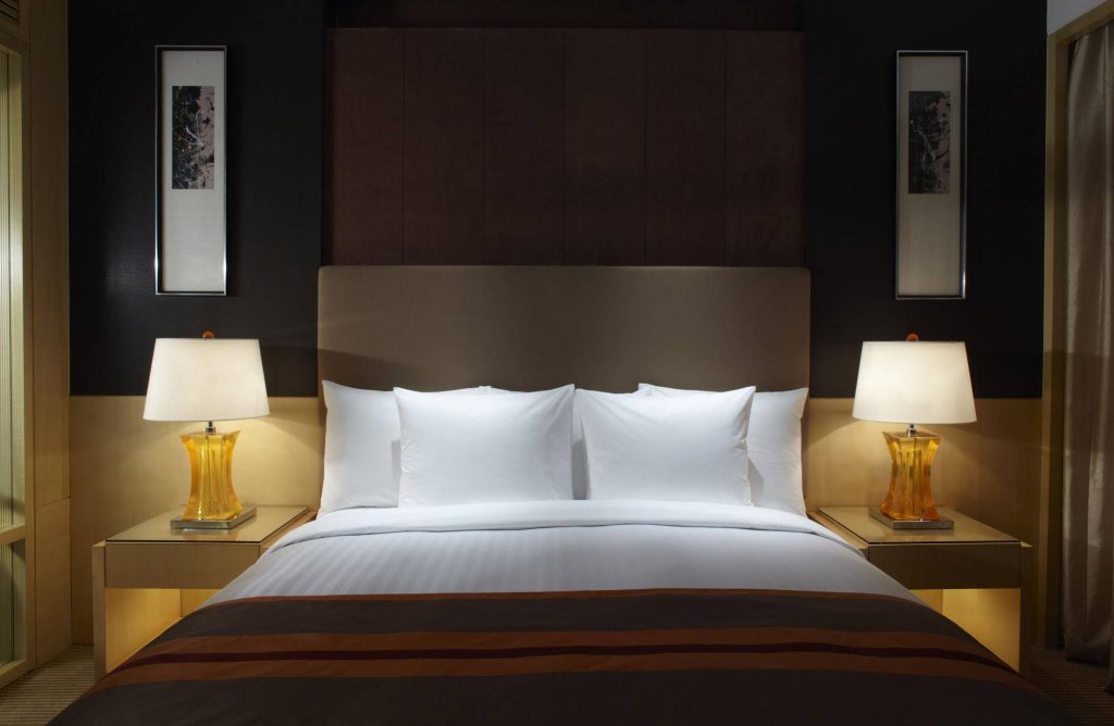 Фото Courtyard by Marriott Shanghai Central