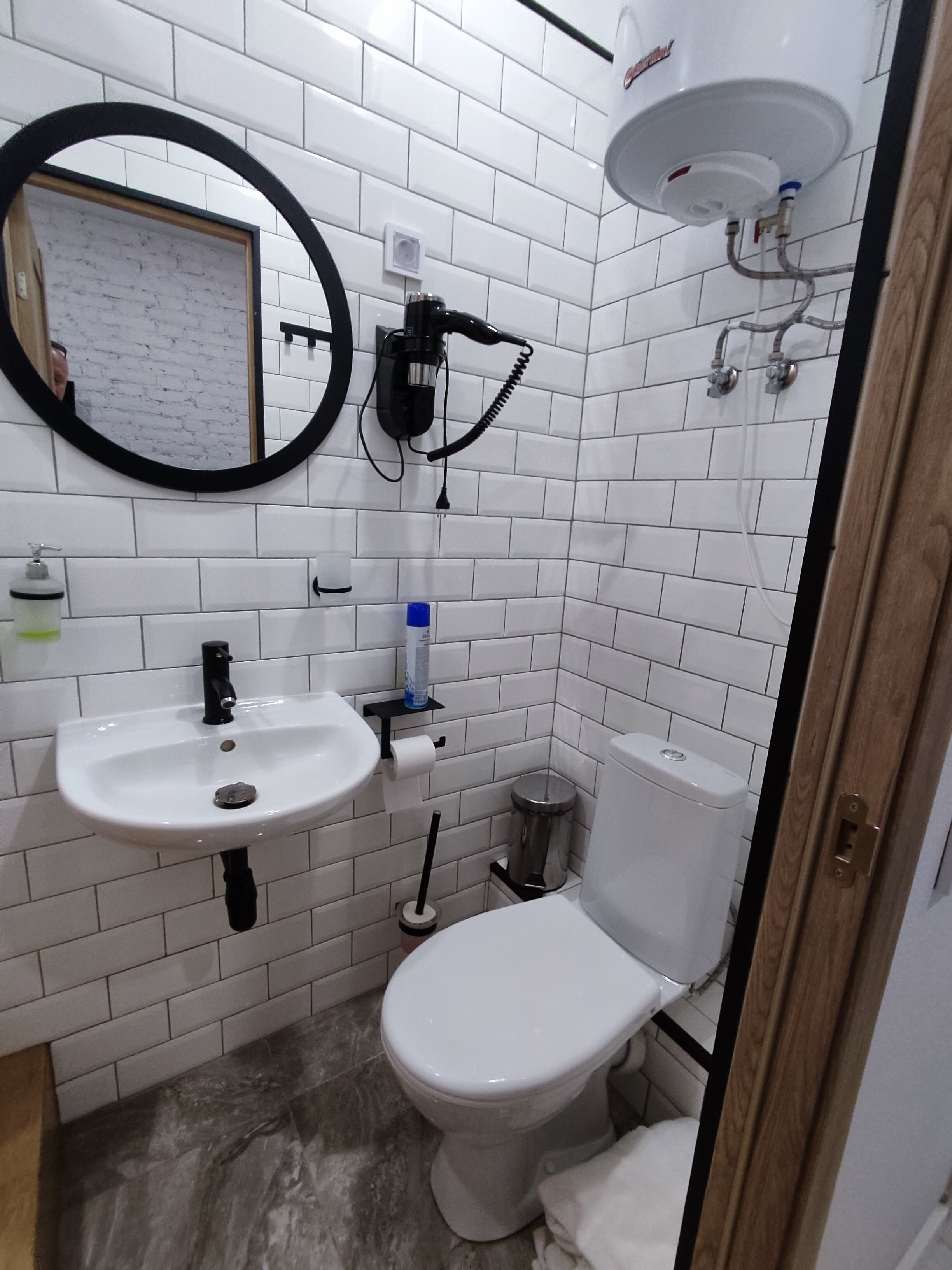 Фото Arlo Ломоносова