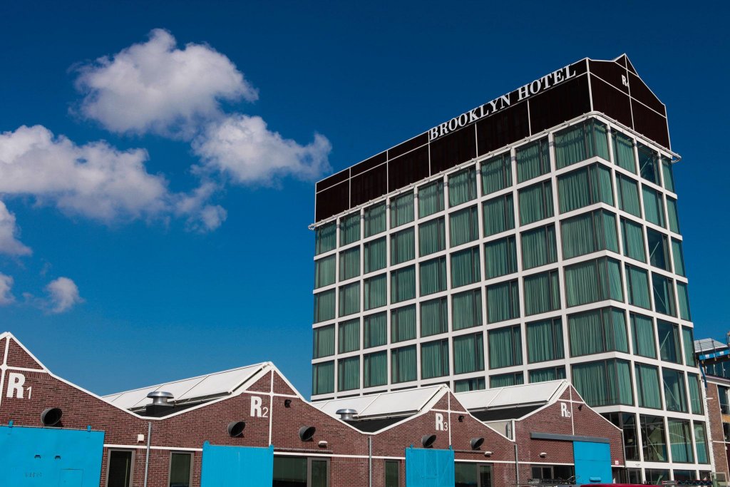 Фото DoubleTree by Hilton Hotel Amsterdam