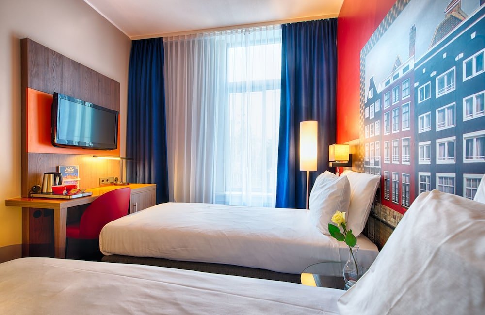 Фото отеля 2