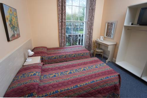 Фото MacDonald Hotel