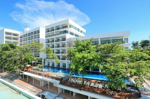 Гостиница Cosy Beach Hotel в Паттайе