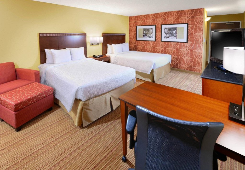 Фото Courtyard by Marriott Plano in Legacy Park