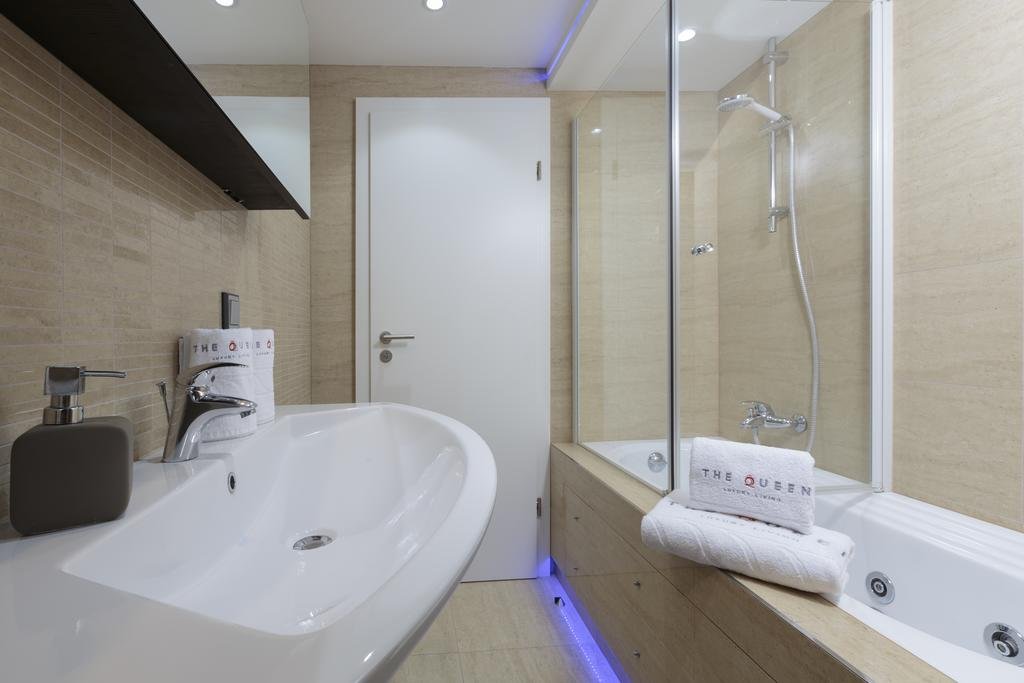Фото The Queen Luxury Apartments - Villa Gemma