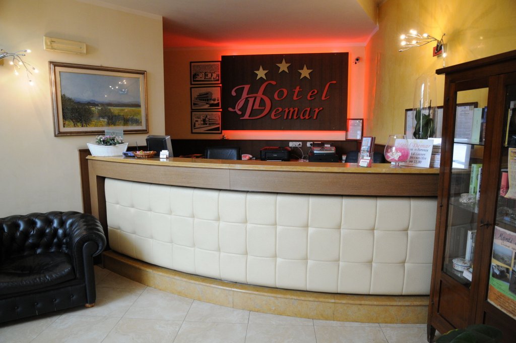 Фото Hotel Demar