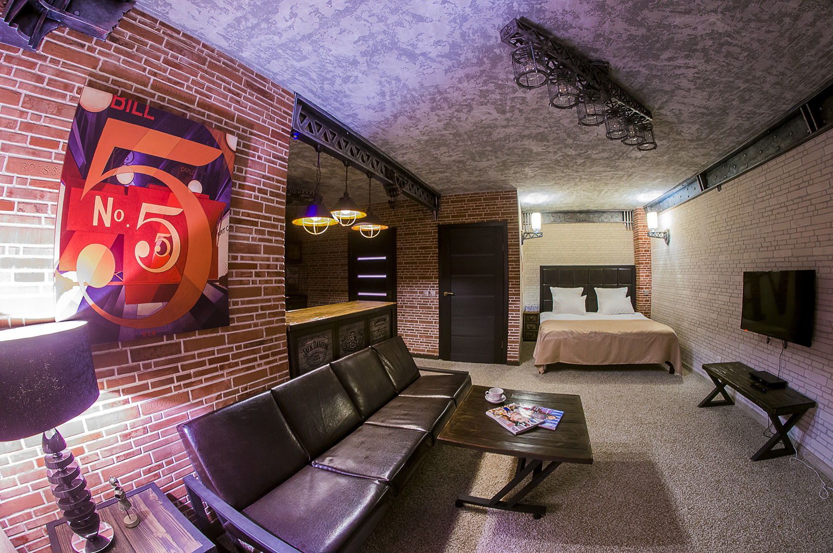 Фото отеля 1