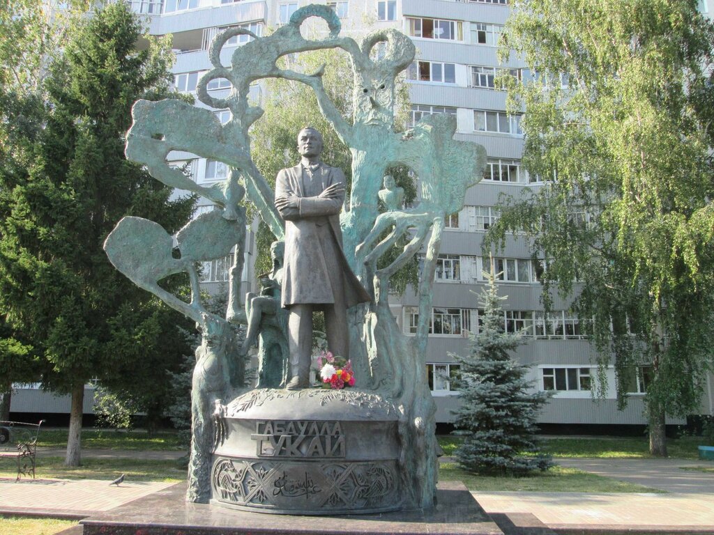 Памятник, мемориал Габдулла Тукай, Набережные Челны, фото