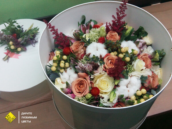 توصيل باقات الزهور Ohmybox.ru flowers delivery service ، موسكو، صورة