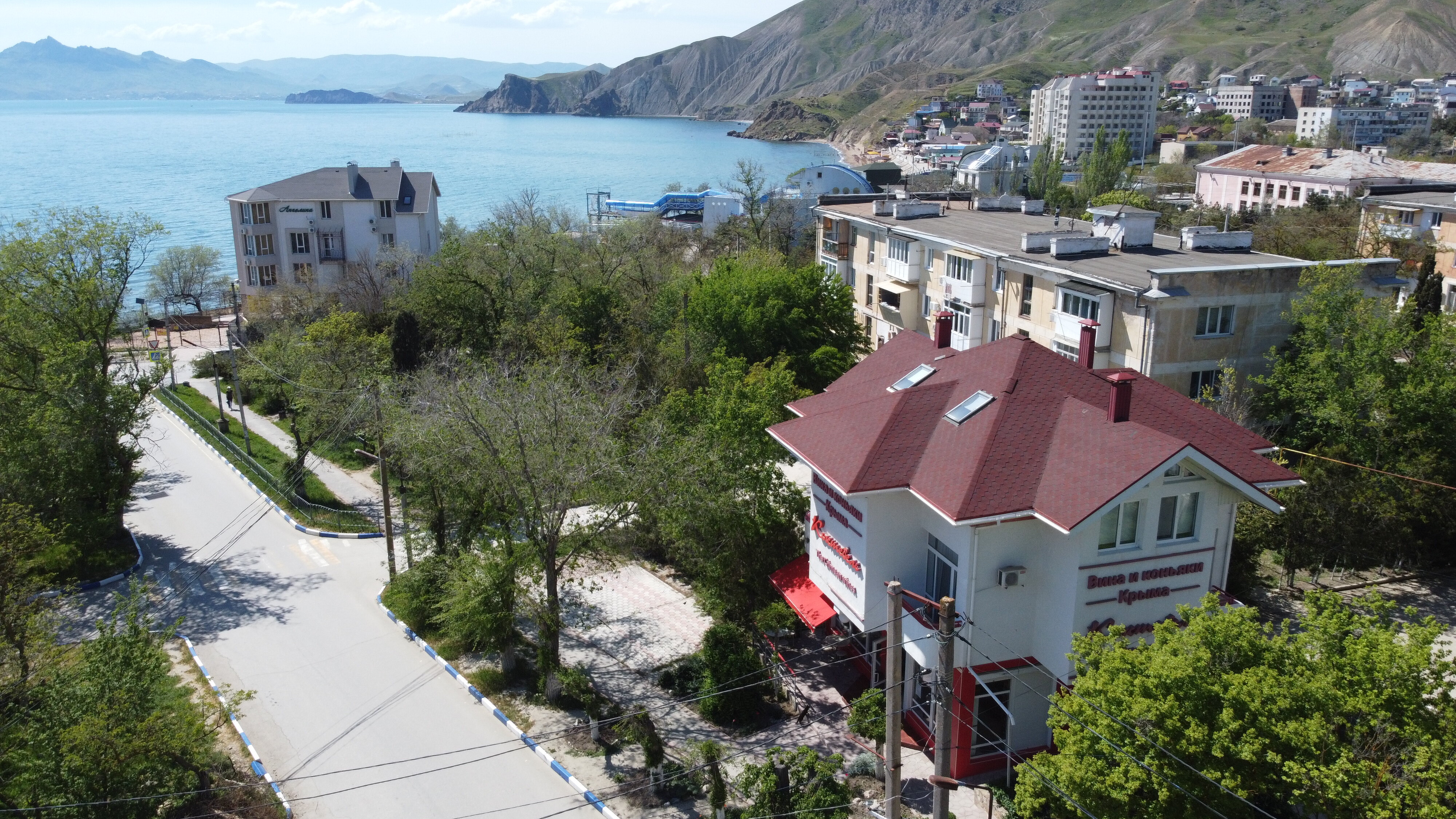 Фото отеля 1