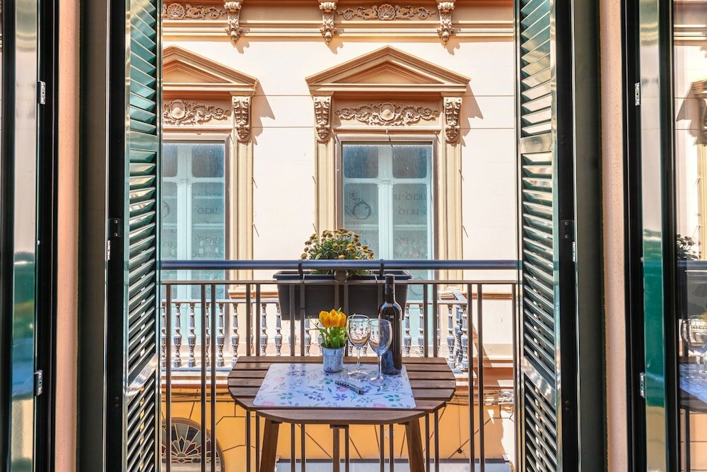 Фото Skysea Holidays City Center Suites