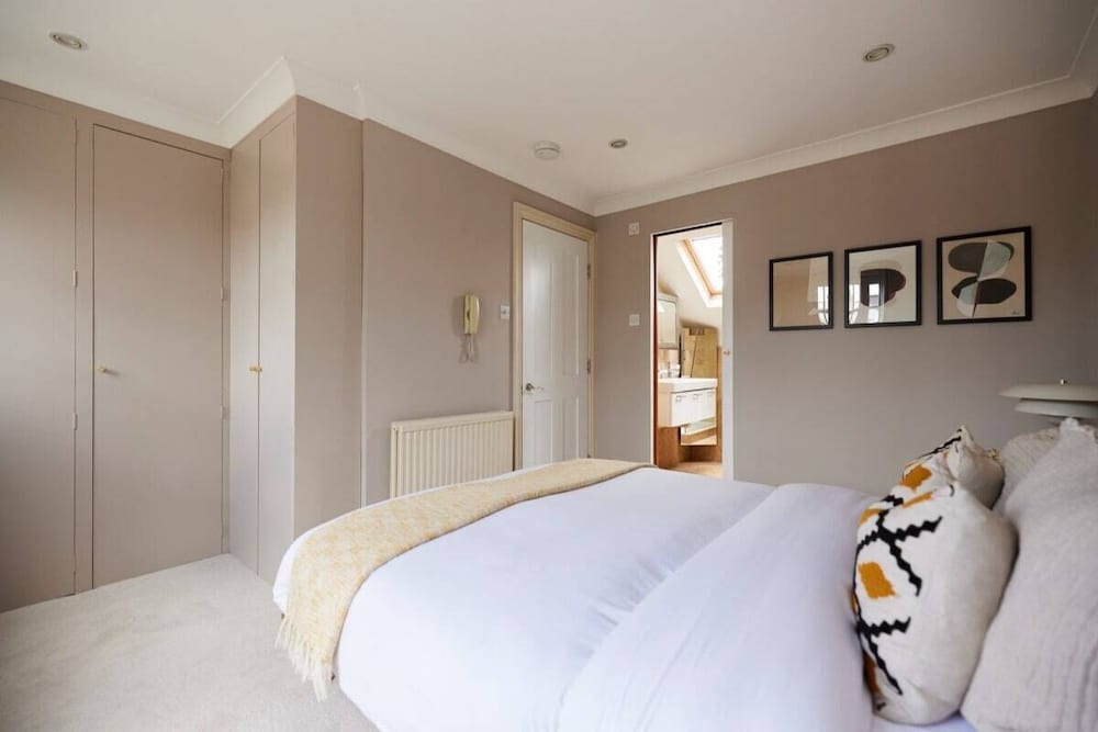 Фото The Chelsea Crib - Prestigious 3bdr House With Garden