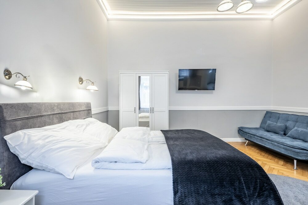 Фото Luxurious Apartment At City Center