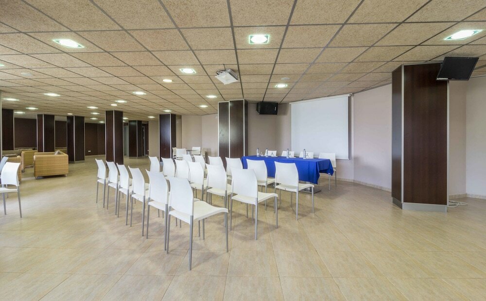 Фото Complejo Eurhostal