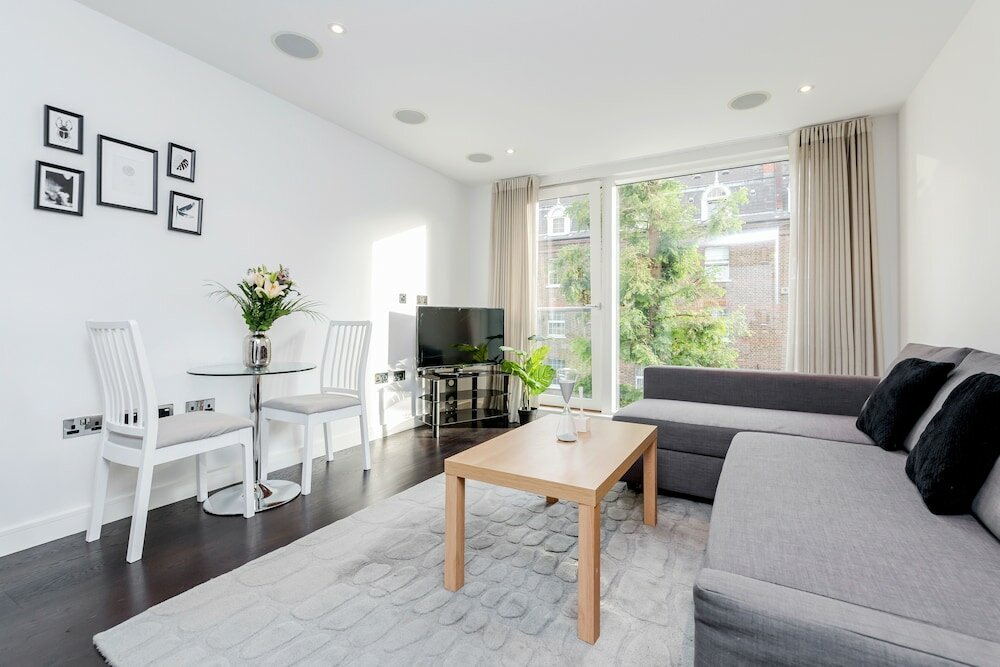 Фото Gatliff Road Apartments