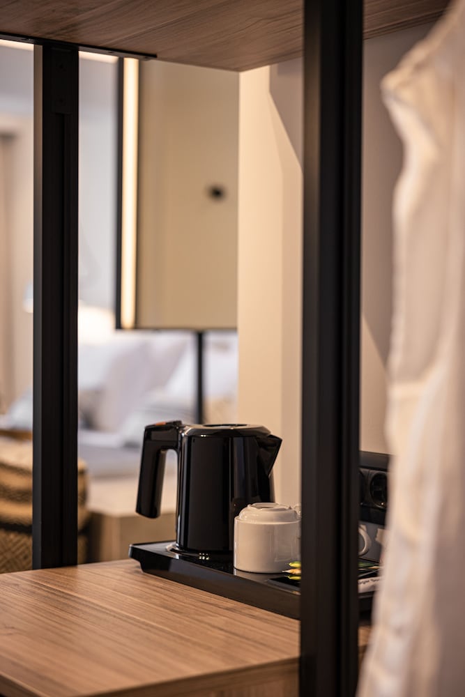 Фото Erato Seaside Hotel