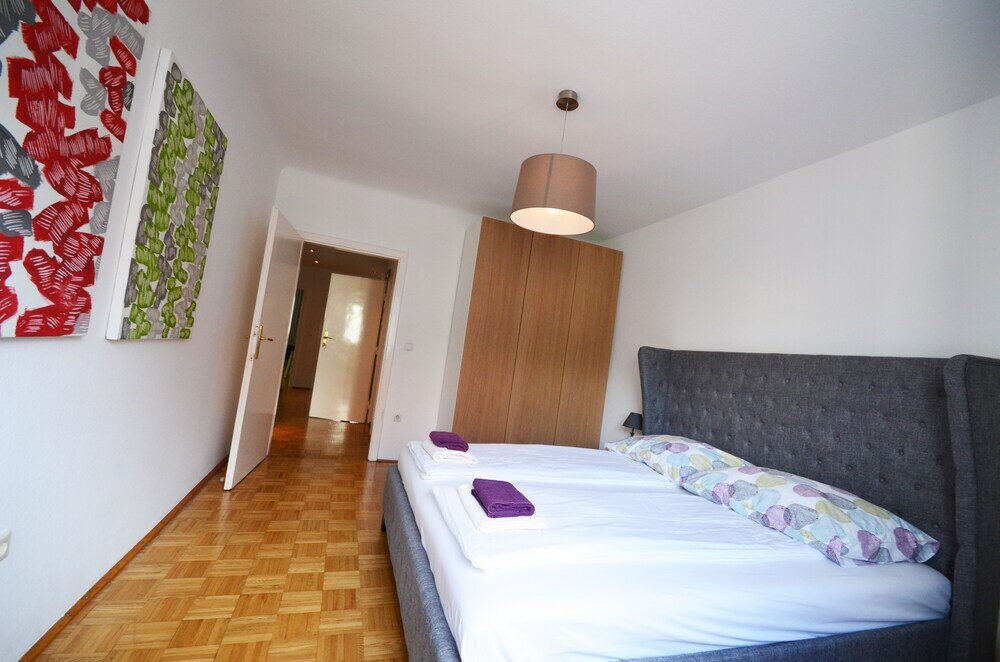 Фото Naschmarkt Premium in Your Vienna