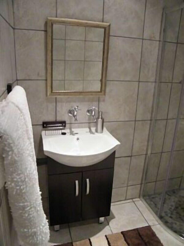 Фото Northcliff Bed and Breakfast