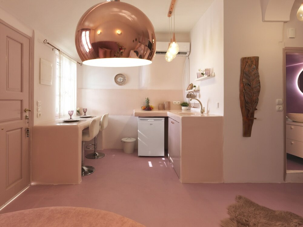 Фото Secret Gem Suites