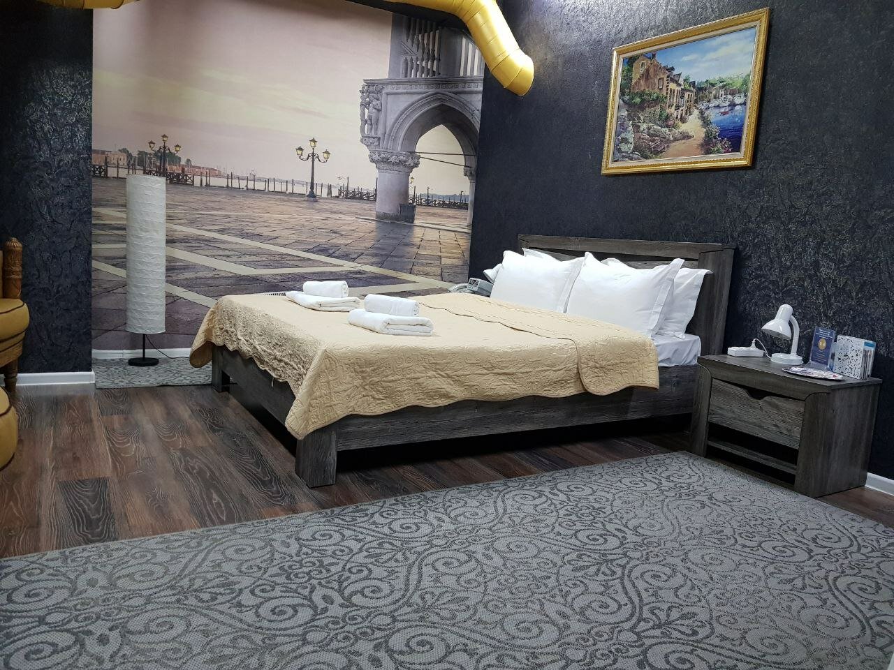 Фото L. E. S. Hostel