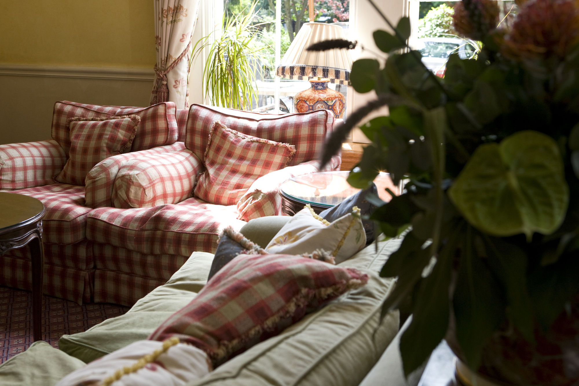 Фото Cotswold Lodge Hotel