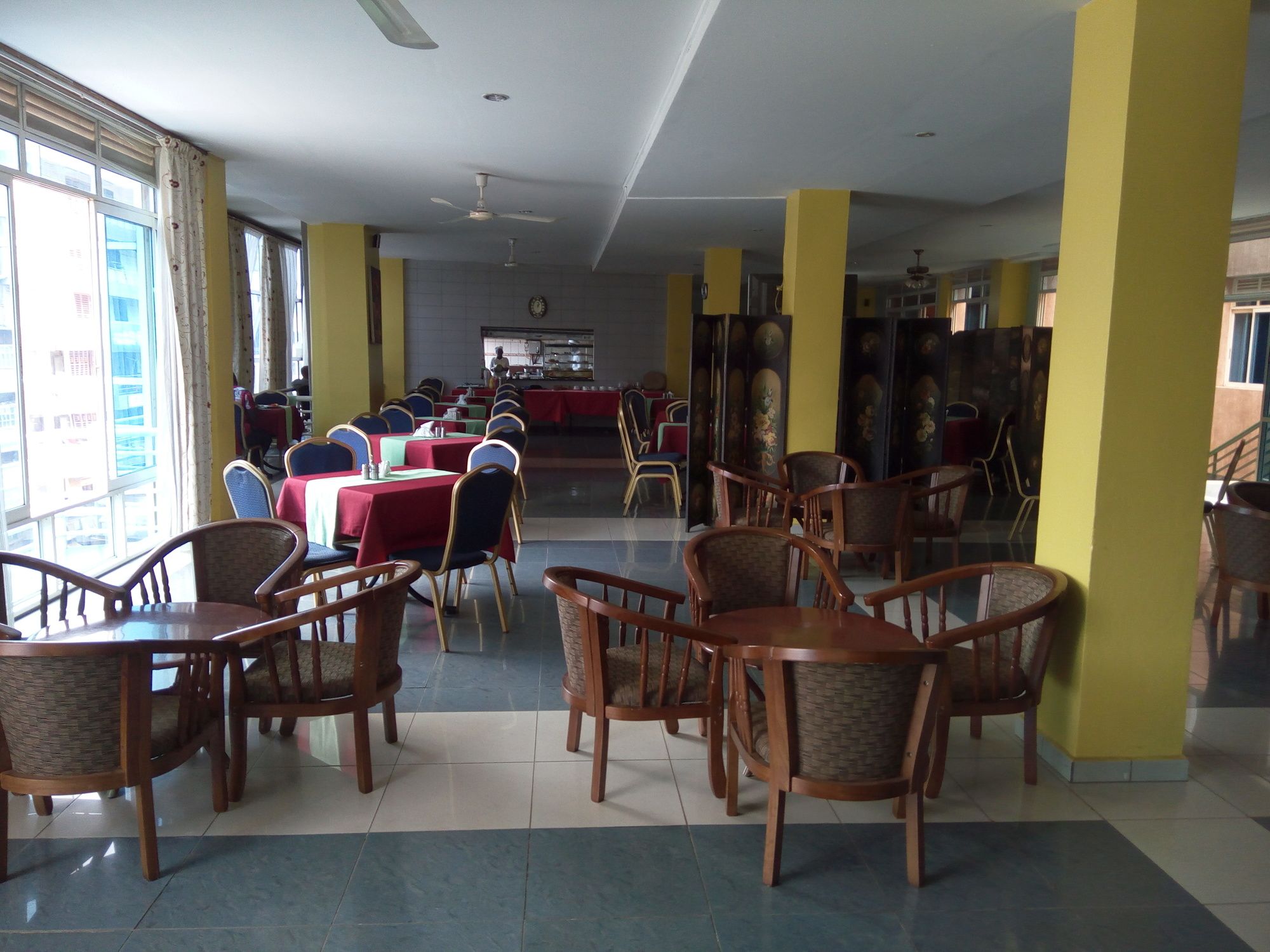 Фото Aponye Hotel