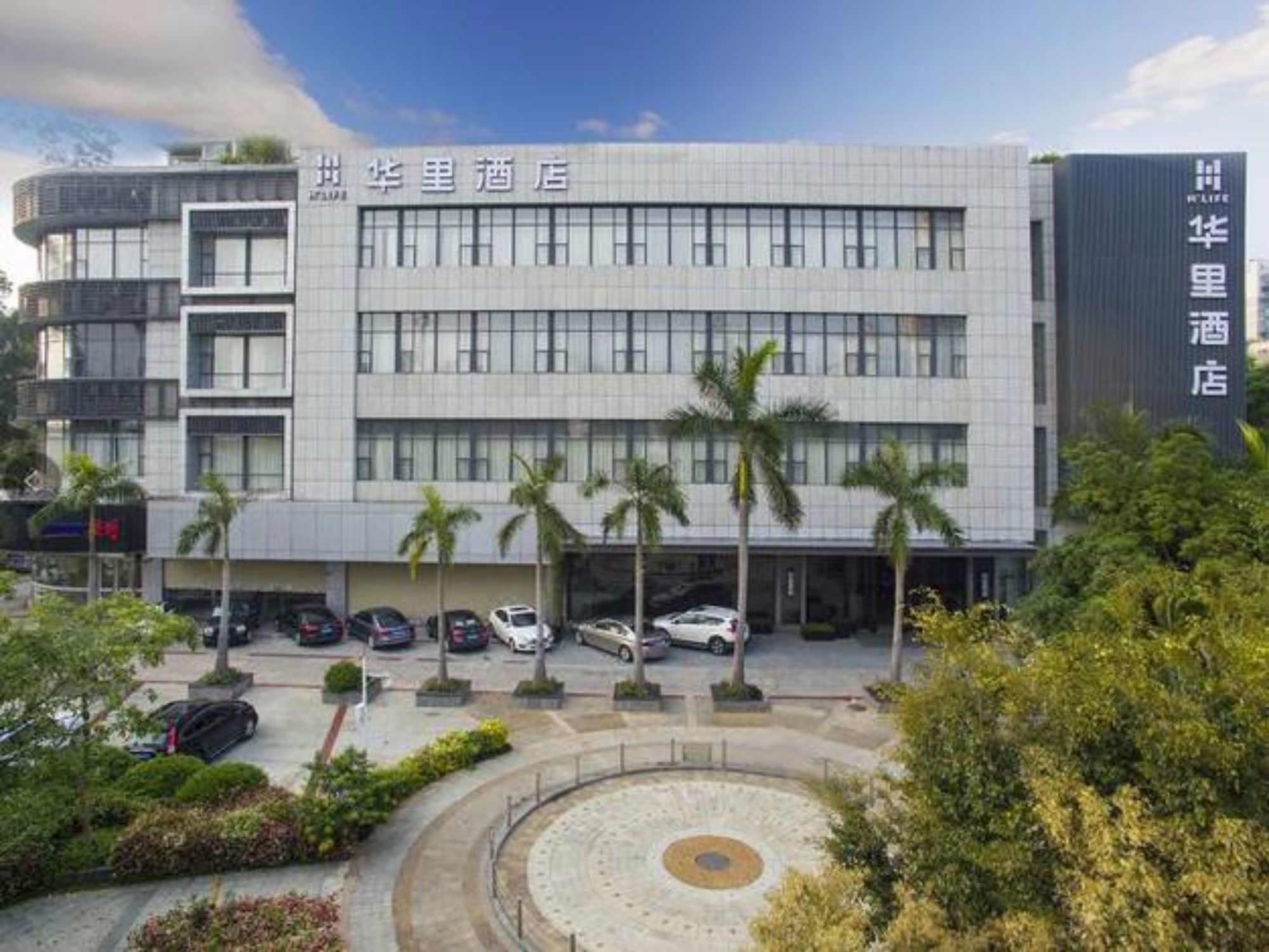 Фото отеля 3