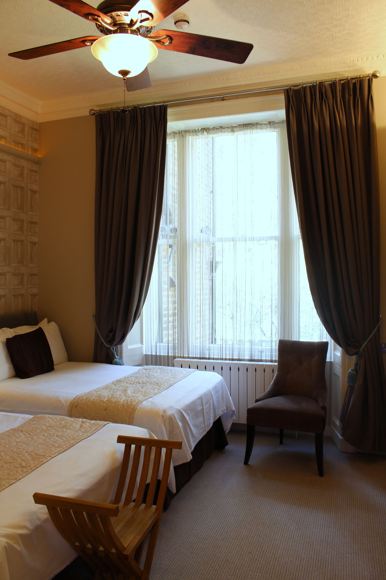 Фото Arosfa Hotel London by Compass Hospitality