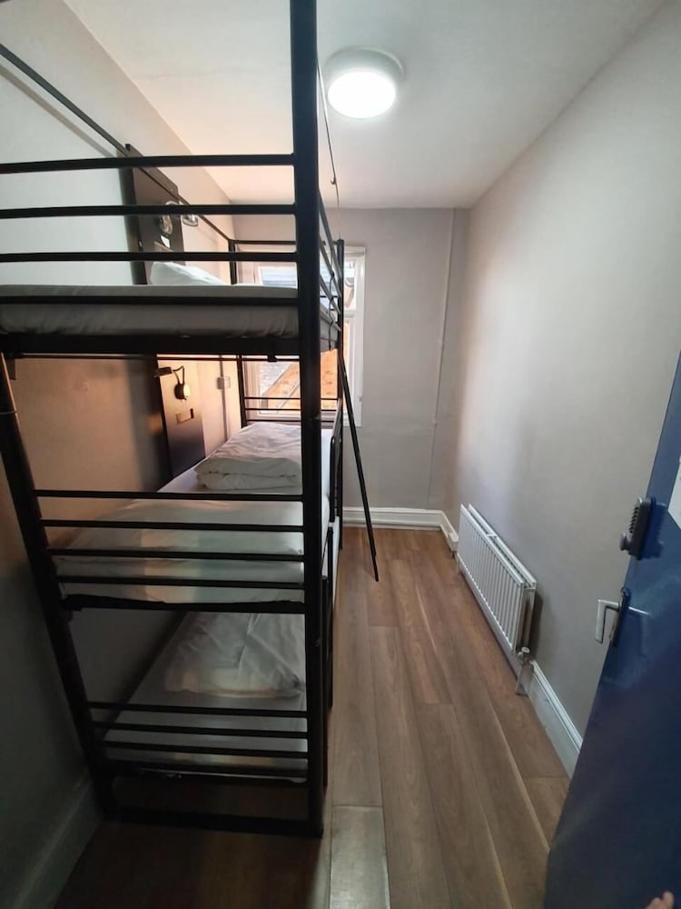 Фото Waterloo Onefam Hostel London