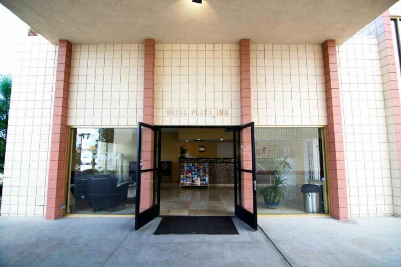 Фото Royal Plaza Inn