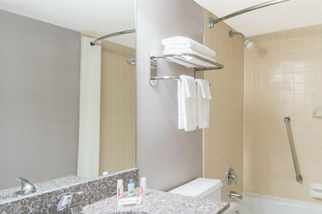 Фото Super 8 by Wyndham Hamburg