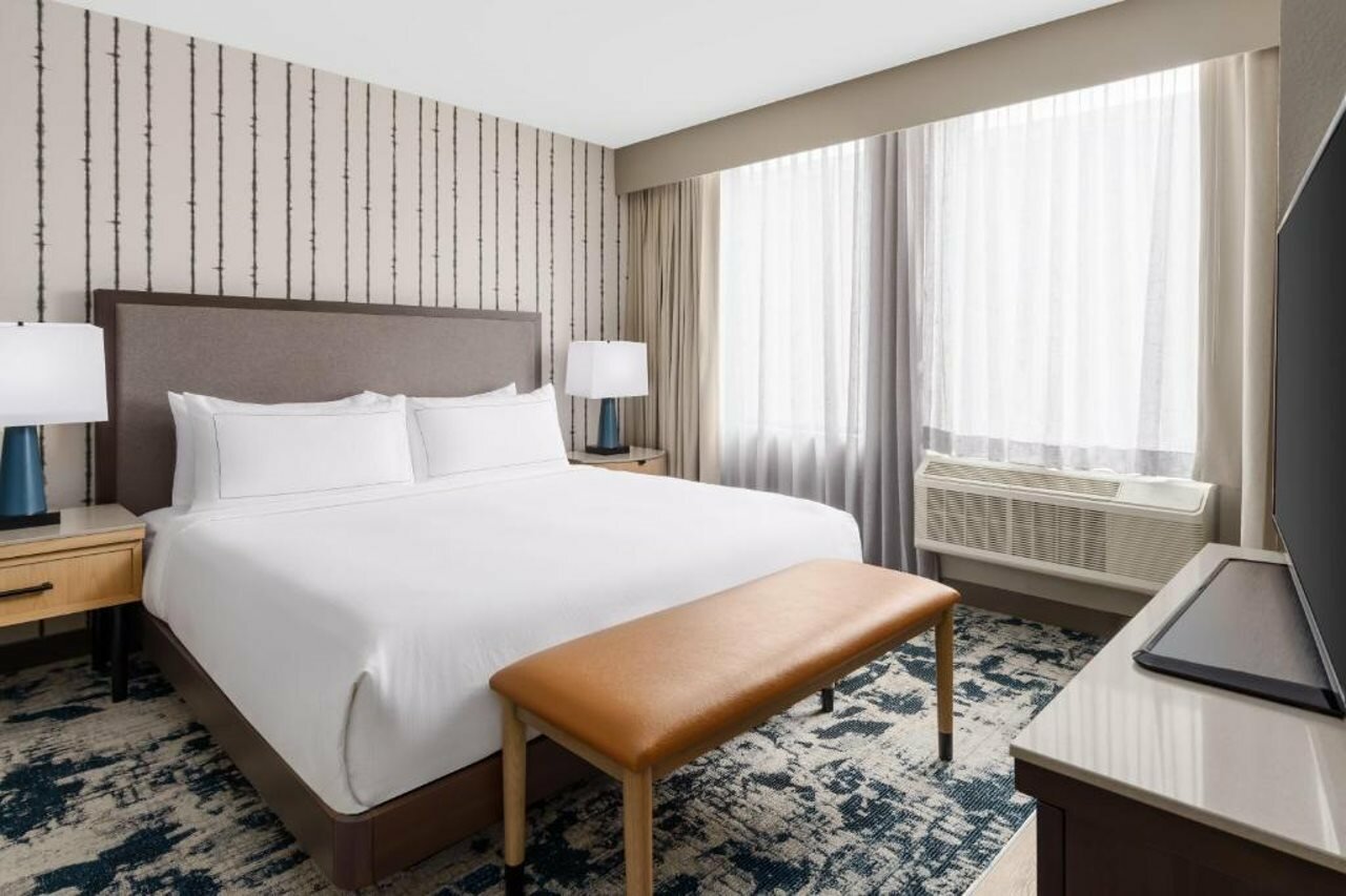 Фото DoubleTree by Hilton Charlotte City Center