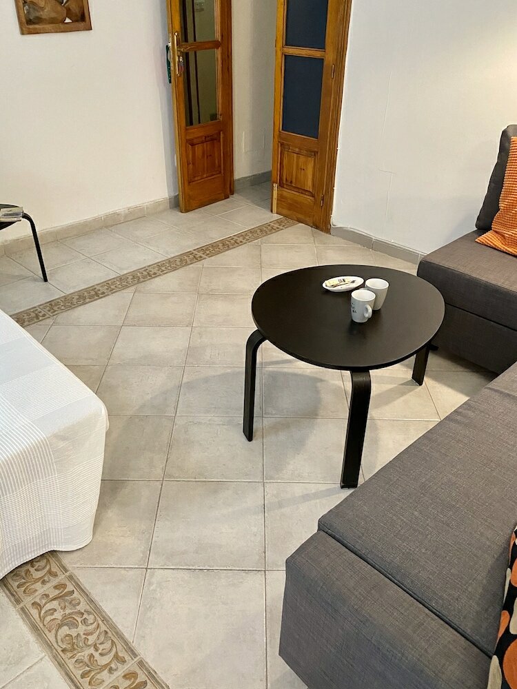 Фото Hostal Dianes