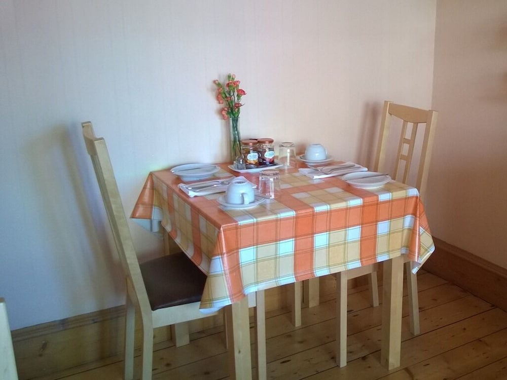 Фото Rossmount Guest House