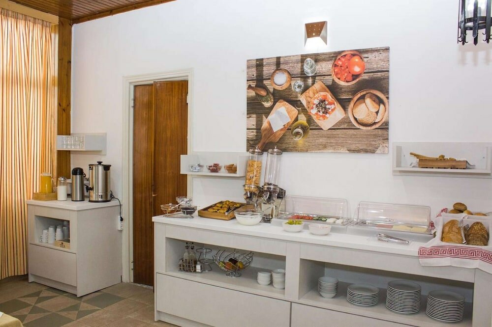 Фото Zorbas Beach Hotel