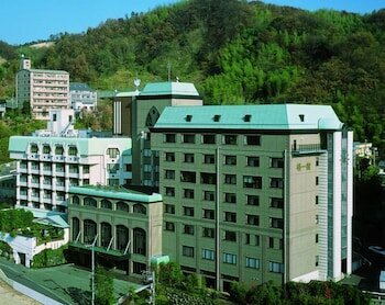 Гостиница Dogo Onsen Hotel Tsubakikan в Мацуяме