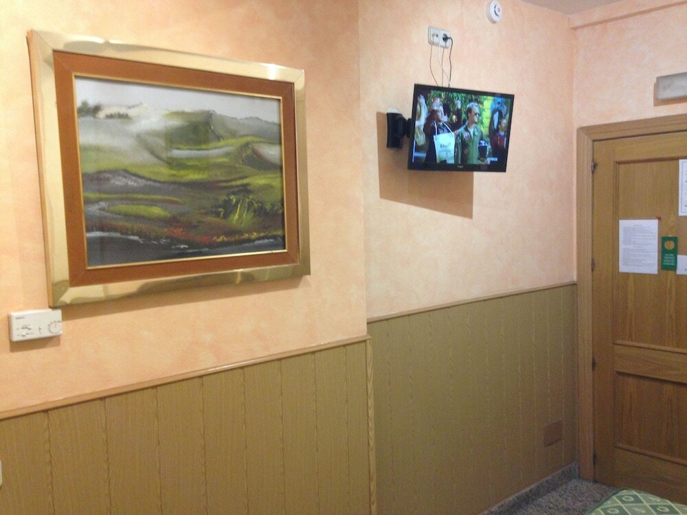 Фото Hostal Juan Xxiii